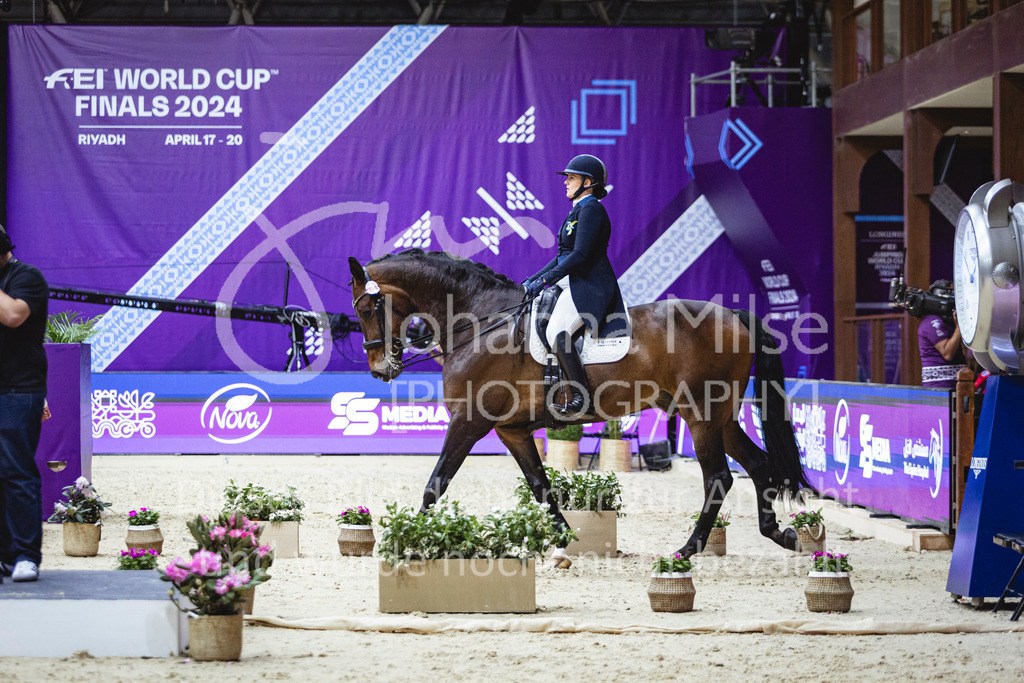 240417_Riyadh_Dressage-148 | Deine schönsten Turniermomente als professionelle Fotos! Entdecke hochwertige Pferdesport-Fotografie im Online-Shop. Jetzt Fotos finden & bestellen!
