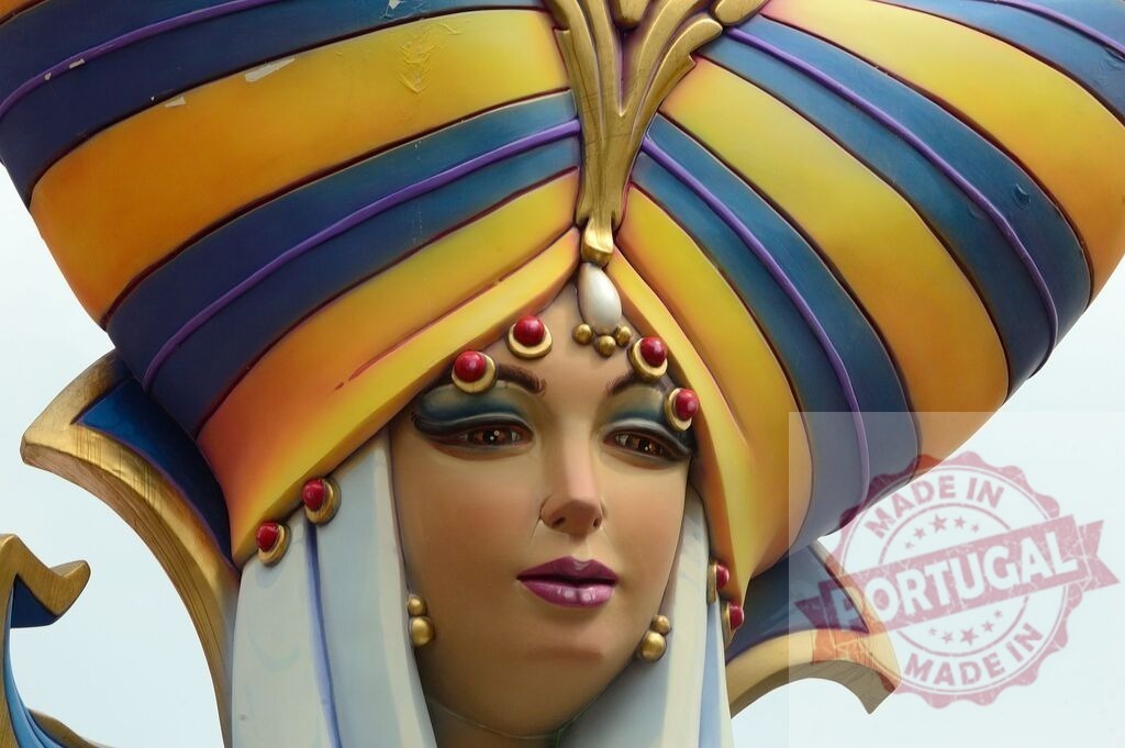 Colorful Arabian princess fantasy sculpture with turban | Arabian woman head sculpture wearing a vibrant turban and ornate jewelry - Realized with Pictrs.com