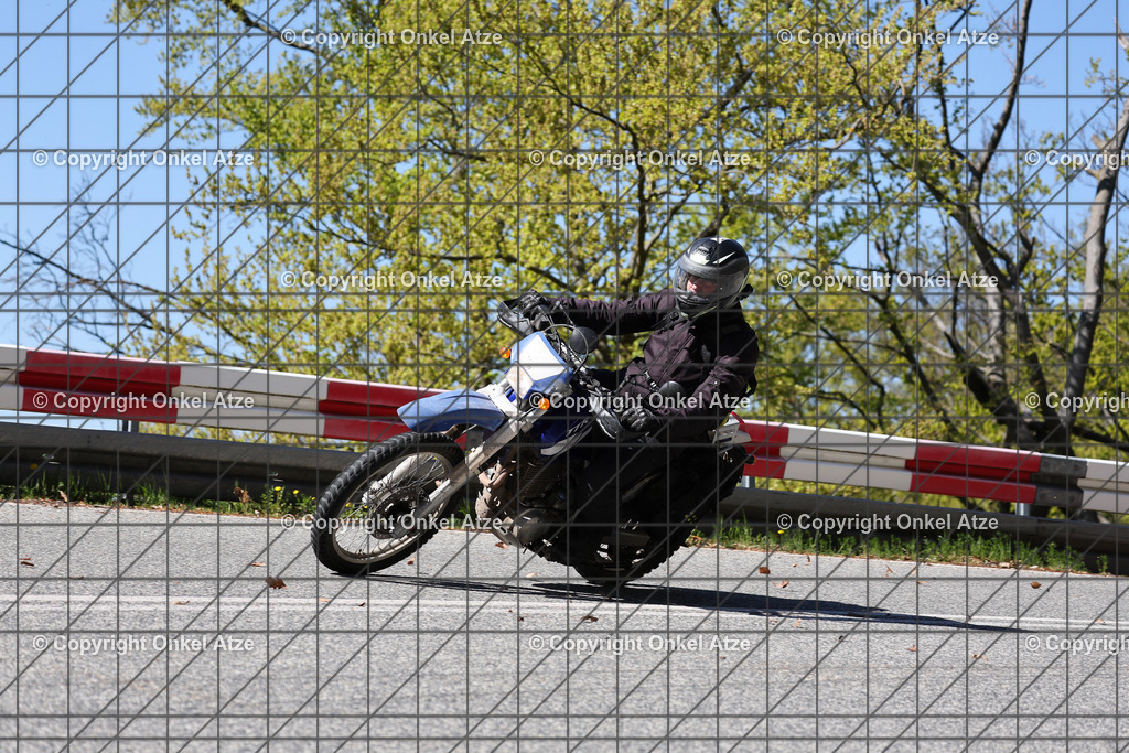 IMG_7637 | Fotograf am Kyffhäuser. Onkel Atze. Kyffhäuser Rennstrecke. Café36. Motorsportfotografie. - Realisiert mit Pictrs.com