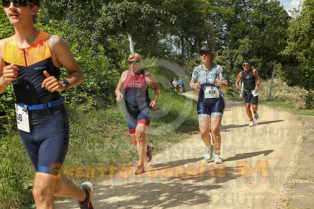 250824_1339_EX1_3125 | Sportfotografie im Rhein-Sieg Kreis, Köln, Bonn, NRW, Rheinland Pfalz, Hessen, etc. Unser Tätigkeitsfeld umfasst den Laufsport vom Volkslauf über den Marathon, Duathlon, Triathon bis zum Ultralauf wie Kölnpfad Ultra oder Schindertrail.