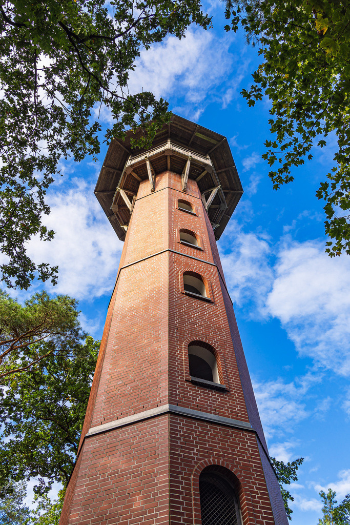 Der Aussichtsturm auf dem Jörnberg in der Stadt Krakow am See | Der Aussichtsturm auf dem Jörnberg in der Stadt Krakow am See.