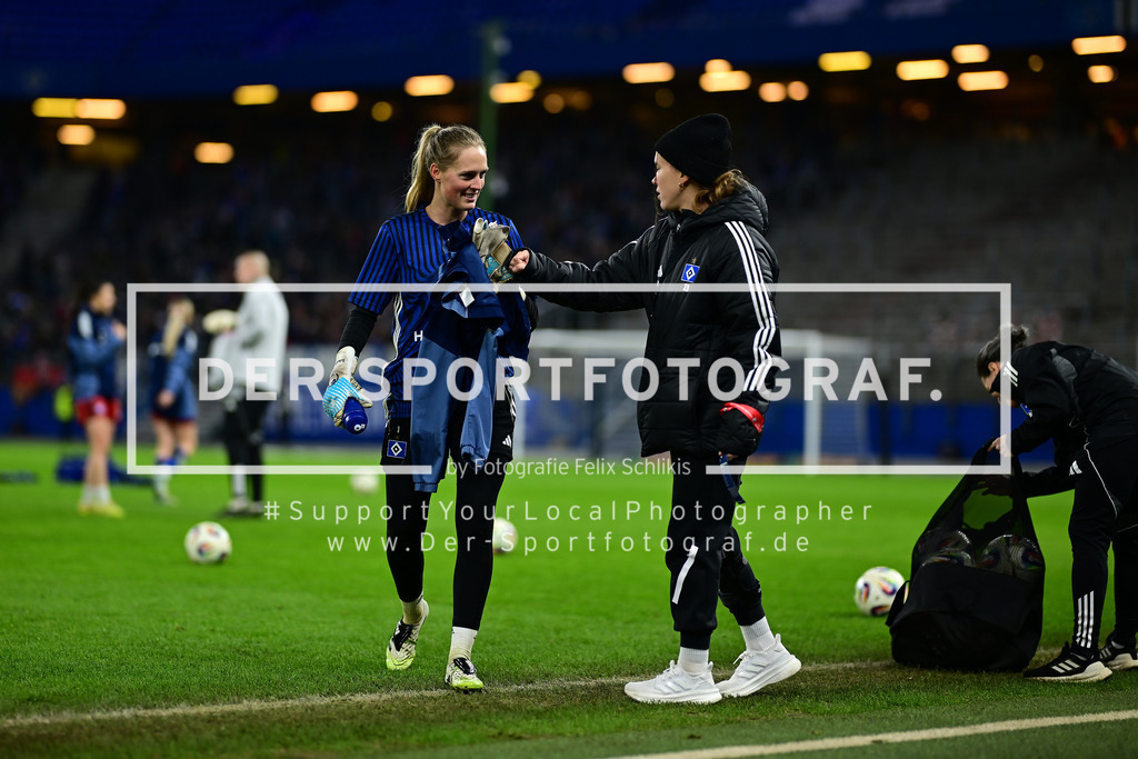 Fußball I Frauen I Saison 2025-2026 I Bundesliga I 12. Spieltag I Hamburger SV - 1. FC Köln I 51638 | Der Sportfotograf. - Realisiert mit Pictrs.com