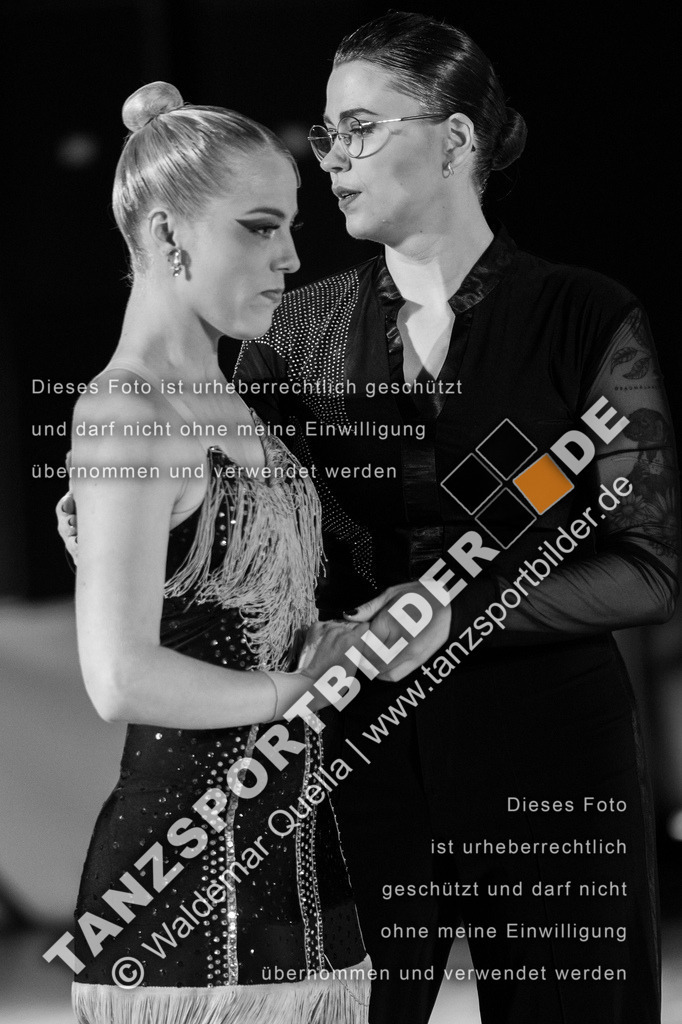 20250503-00898 | Hier finden Sie Tanz Bilder vom Latein und Standard Formationen tanzen. Sportbilder vom Tanzsport. Schöne Fotos und von Weltmeisterschaft, Europameisterschaft, Bundesliga, Regionalliga, Oberliga und Landesliga sowie von GOC Stuttgart, DanceComp, WM Bremen