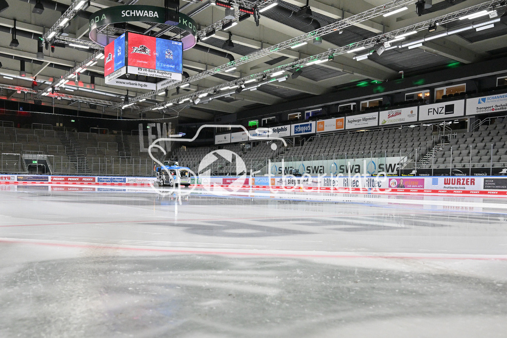 Augsburger Panther - Straubing Tigers | Das Eis des CFS vor dem Heimspiel gegen Straubing / DEL: Augsburger Panther - Straubing Tigers, Curt Frenzel Stadion am 29.11.2024