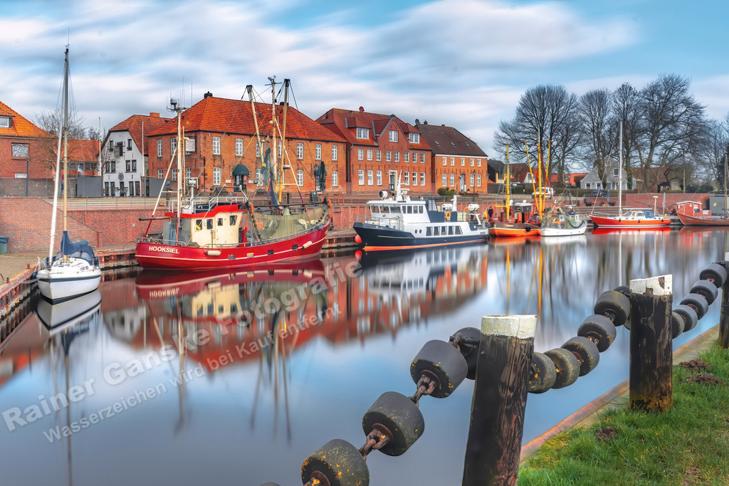 024 Hooksiel Alter Hafen - 28-01-2022 -R Ganske | Onlineshop mit Bildern von Stränden, Häfen und Meer. Leinwände, Poster, Kalender und andere Materialien erhältlich. Kommerzielle Lizenzen möglich.  - Realisiert mit Pictrs.com