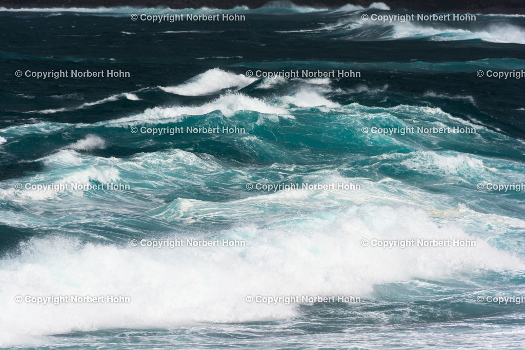 LAZ_4377 | Maechtige Wellen am Bajo del Corral auf der kanarischen Insel La Graciosa. - Realisiert mit Pictrs.com