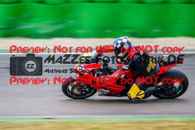 MaZZes_Fotomatrix_20240923_6007705_4824 | Fotograf Mathias Schmid
Sportfotograf,
Eventfotograf,
Hochzeitsfotograf,
Portraitfotograf