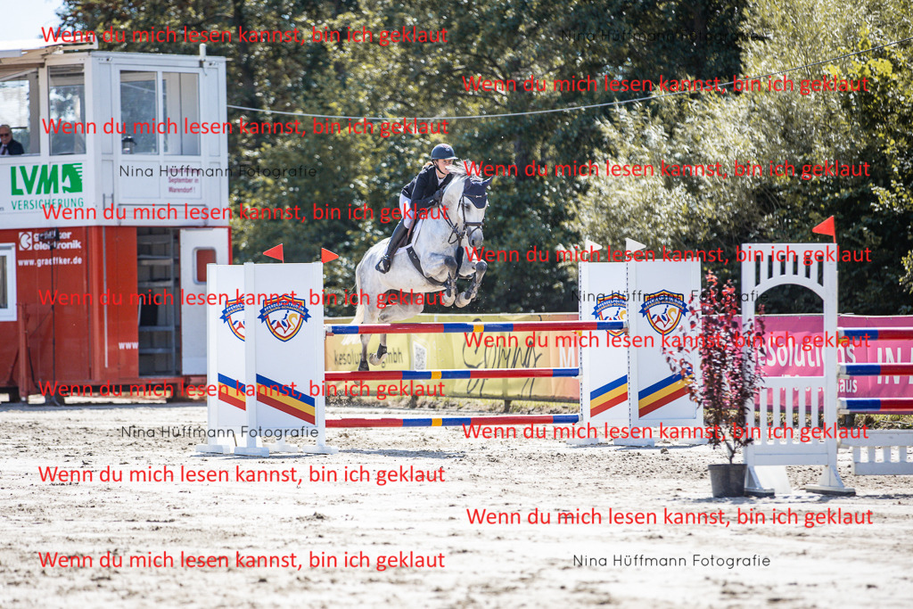 BK1A6357 | Turnierbilder Turnierfotos Nina Hüffmann Turnierfotografie Pferdefotografie Tierzeichnung Haustierzeichnung Pferdezeichnung Hundezeichnung Videograf  - Realisiert mit Pictrs.com