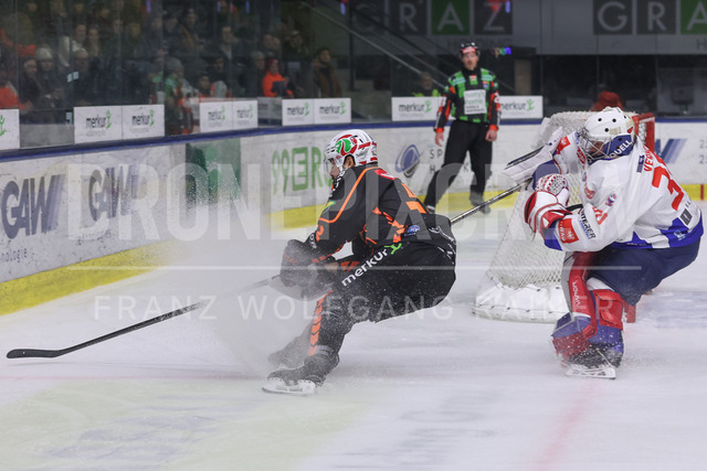 ICE Hockey League: Moser Medical Graz 99ers vs HC TIWAG Innsbruck – Die Haie | Graz, Austria,31.Jan.26 - ICE HOCKEY - ICE Hockey League, Graz 99ers vs HC Innsbruck. The image shows Marcus Vela (99ers) and Matt Vernon (Innsbruck).