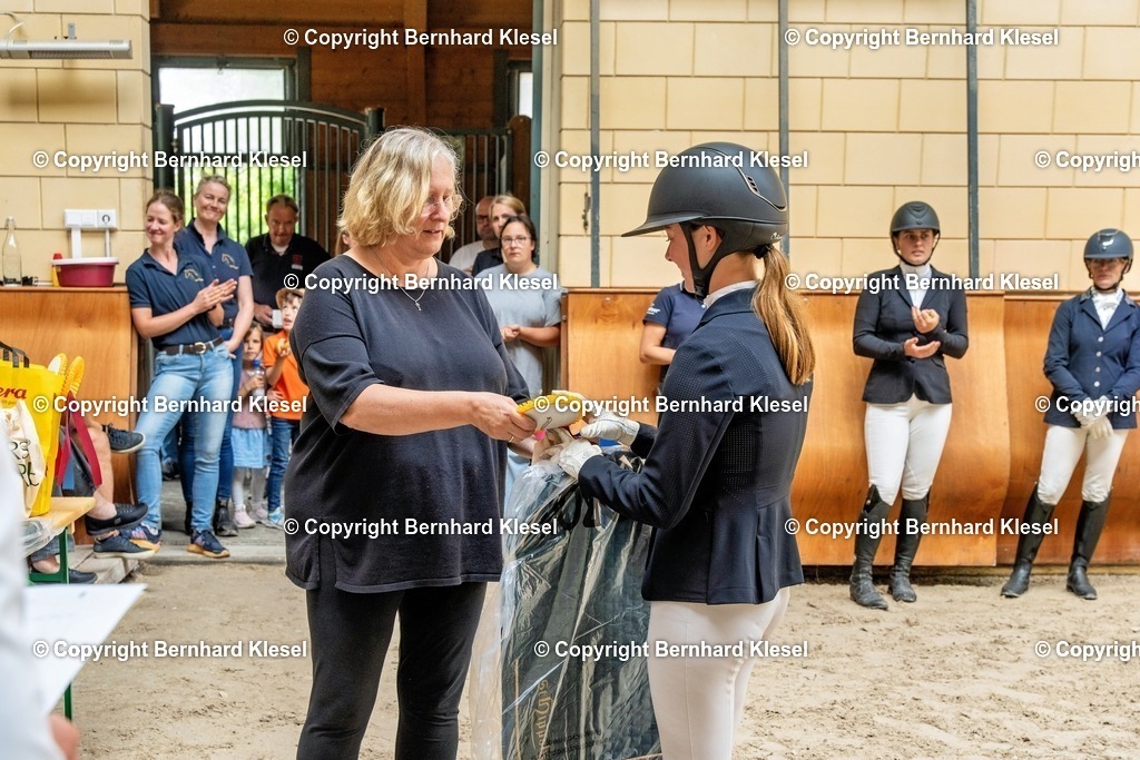 A1S03743 | foto-team-bernhard - Realisiert mit Pictrs.com