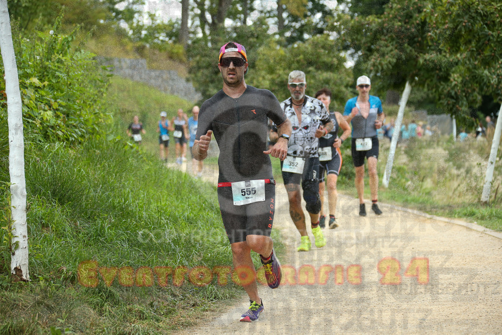 250824_1352_EX1_4077 | Sportfotografie im Rhein-Sieg Kreis, Köln, Bonn, NRW, Rheinland Pfalz, Hessen, etc. Unser Tätigkeitsfeld umfasst den Laufsport vom Volkslauf über den Marathon, Duathlon, Triathon bis zum Ultralauf wie Kölnpfad Ultra oder Schindertrail.