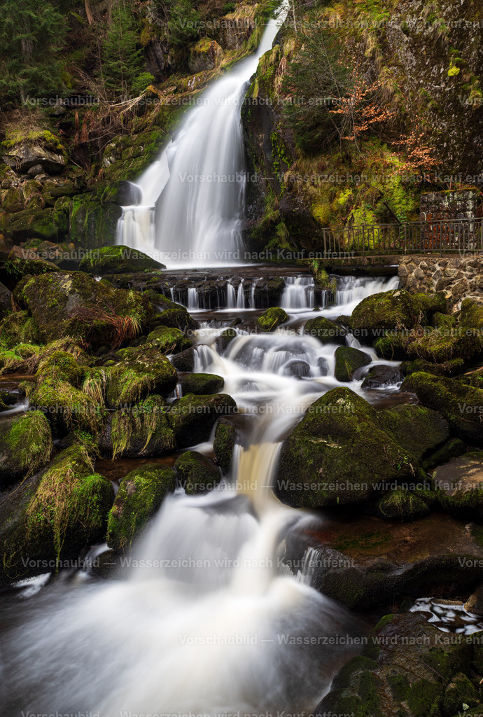 Triberger Wasserfall | im Schwarzwald - Realisiert mit Pictrs.com