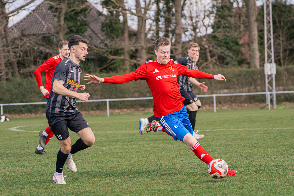 Fußball I Herren I Saison 2025-2026 I Landesliga Weser-Ems I 22. Spieltag I TV Dinklage - FC Schüttorf 09 I 15132 | jns.sportfotos - Realisiert mit Pictrs.com