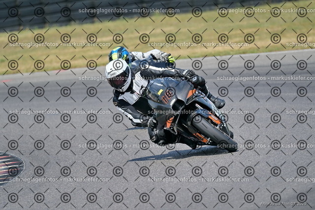 25bt04-1752 | markuskiefer.com - Realisiert mit Pictrs.com