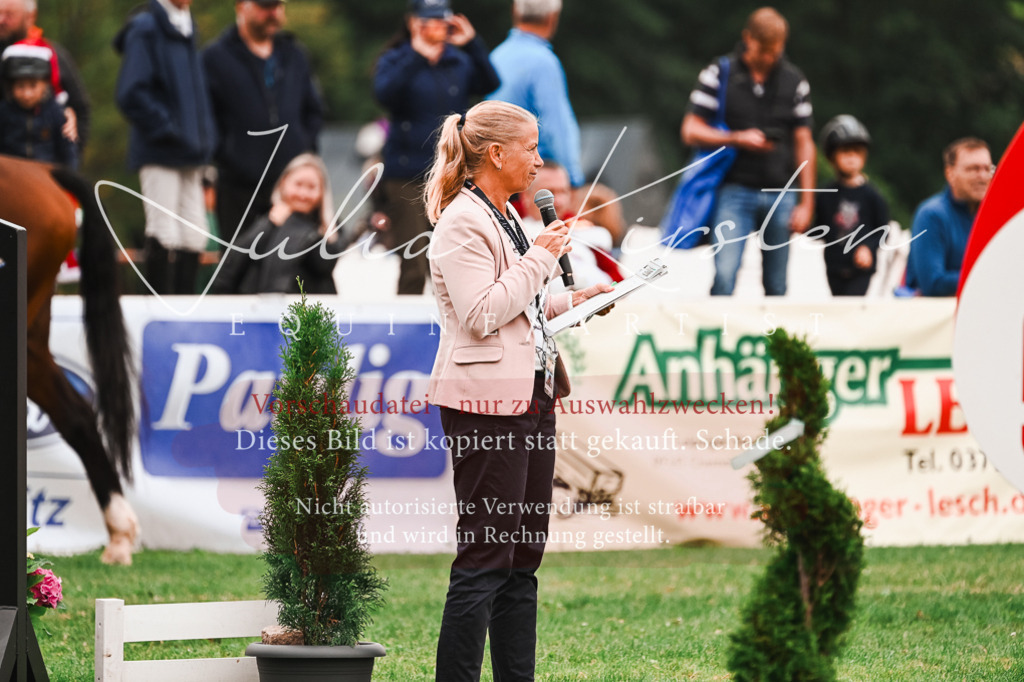 DSC_7379 | Pferde- und Turnierfotografie in Westsachsen. Pferdeportraits, Auftragszeichnungen und intuitive Kunst.