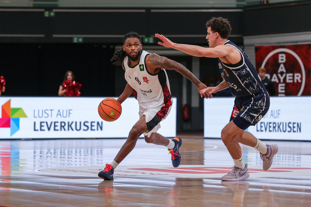 Pro A BAYER GIANTS vs Eisbären Bremerhaven-13 | Fotos von Basketballspielen aus dem Raum NRW fotografiert von Gero Mueller-Laschet und Daniel Schaefer - Realisiert mit Pictrs.com