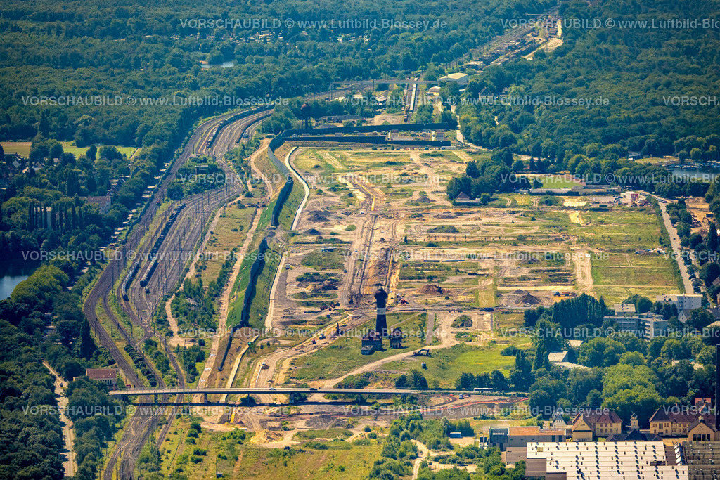 Duisburg220702202 | Luftbild, geplantes Duisburger Wohnquartier am ehemaligen Rangierbahnhof Wedau, Wasserturm, Wedau, Duisburg, Ruhrgebiet, Nordrhein-Westfalen, Deutschland