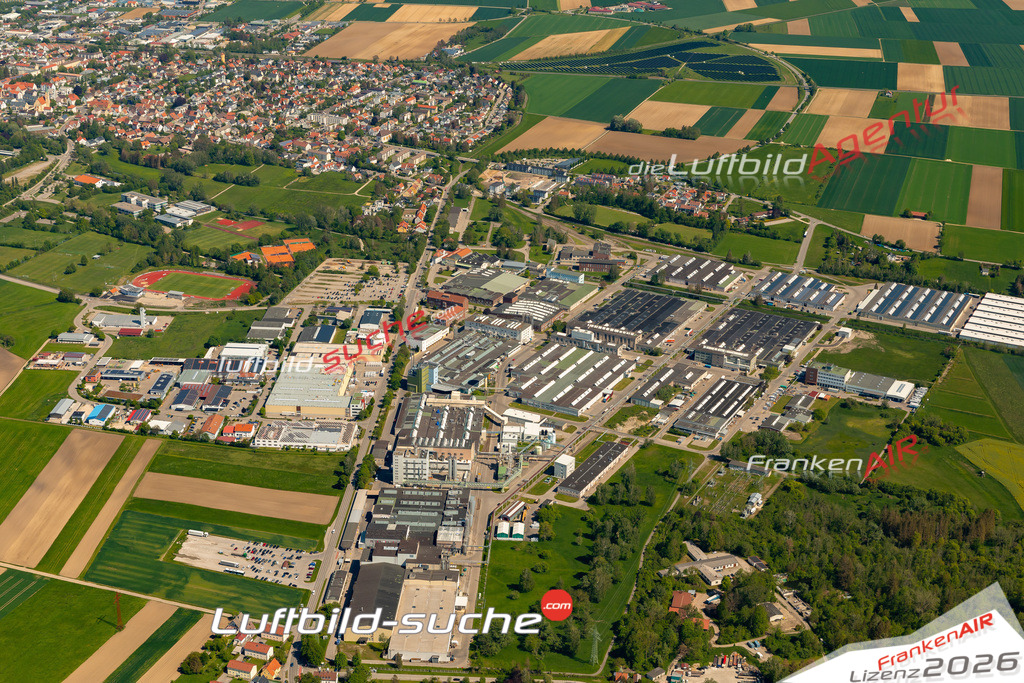 Das Luftbild zeigt : Gewerbegebiet Bobingen - Die Luftaufnahme wurde 2024 vom UL-Flugzeug aus erstellt ( keine Drohne ) - Hochauflösende Luftaufnahme - Für grossformatige Ausdrucke geeignet. Die Geschenkidee !Mit Lizenz und Bildrechte bestellbar