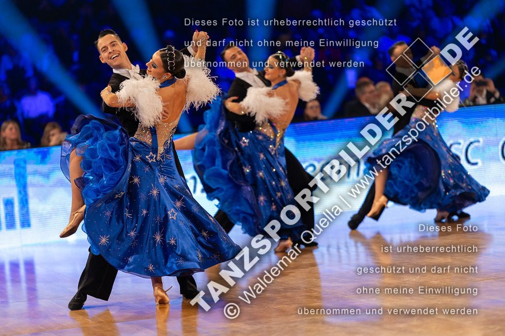 20231111-14018 | Hier finden Sie Tanz Bilder vom Latein und Standard Formationen tanzen. Sportbilder vom Tanzsport. Schöne Fotos und von Weltmeisterschaft, Europameisterschaft, Bundesliga, Regionalliga, Oberliga und Landesliga sowie von GOC Stuttgart, DanceComp, WM Bremen