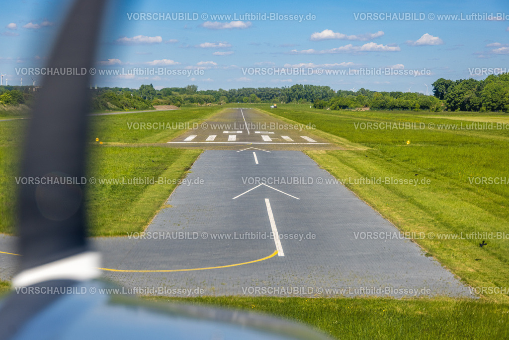 Hamm250504339 | Luftbild, Flugplatz Hamm-Lippewiesen, Startbahn und Landebahn, Stadtbezirk Heessen, Hamm, Ruhrgebiet, Nordrhein-Westfalen, Deutschland