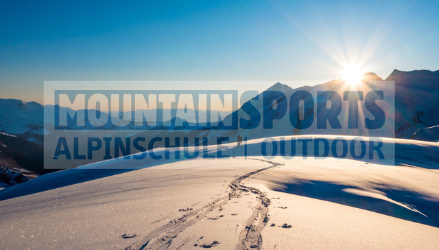2021_04_21_mountainsports_Sunrise_Highres (13 of 45) Kopie | Bestelle die Bilder deines Berg- oder Wasser-Abenteuers mit Mountain Sports bequem von zu Hause aus direkt über unseren Online Fotoshop von pictrs.com. - Realisiert mit Pictrs.com