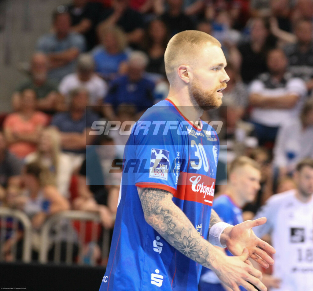 Bergischer HC - THW Kiel | Tom Kare Nikolaisen - © Sportfoto-Sale (MK) - Realisiert mit Pictrs.com