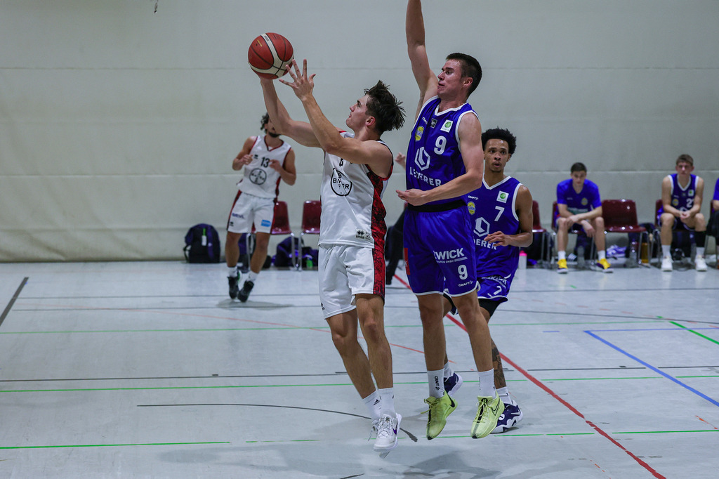 Regio Test BAYER GIANTS vs EN Baskets Schwelm-91 | Fotos von Basketballspielen aus dem Raum NRW fotografiert von Gero Mueller-Laschet und Daniel Schaefer - Realisiert mit Pictrs.com