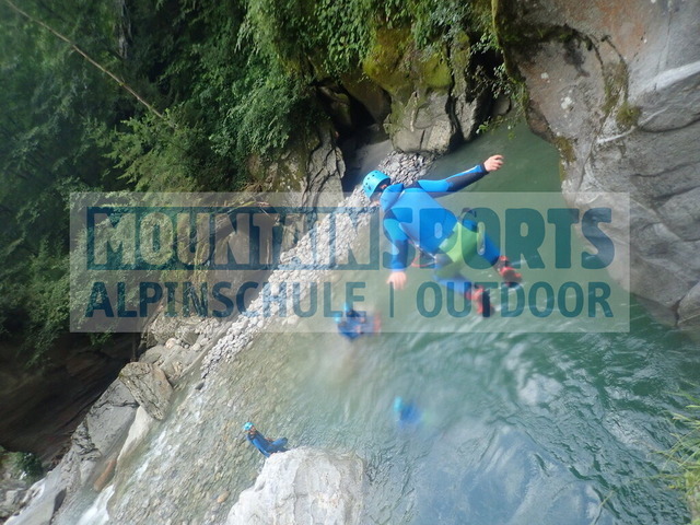 P8180258 | Bestelle die Bilder deines Berg- oder Wasser-Abenteuers mit Mountain Sports bequem von zu Hause aus direkt über unseren Online Fotoshop von pictrs.com. - Realisiert mit Pictrs.com