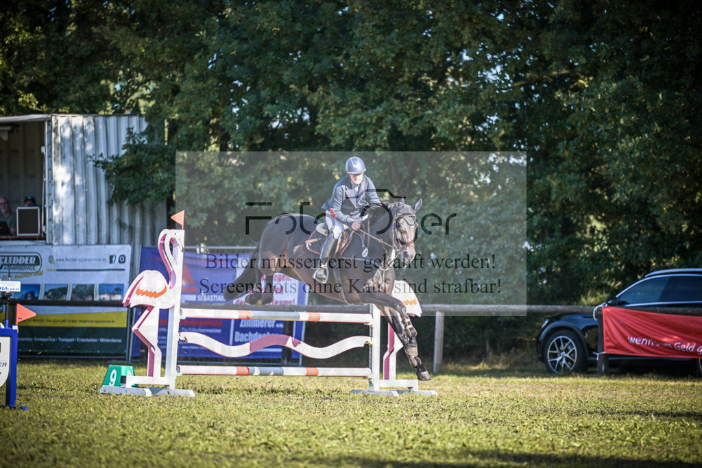 DOS_0046 | Entdecke hochwertige Reitturnierfotos von Foto Oger. Professionell, emotional und authentisch – jetzt Lieblingsmomente im Shop bestellen.Deutschlandweite Turnierfotografie. - Realisiert mit Pictrs.com