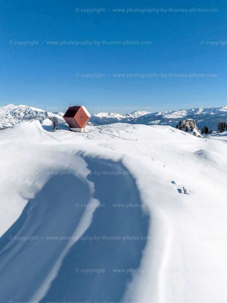 Granatkapelle mit Schnee copyright  Thomas Pfister-31 | PHOTOGRAPHY BY THOMAS PFISTER