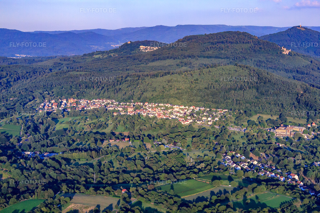 Luftbild: Ortsansicht von Nordwesten im Ortsteil Balg in Baden-Baden im Bundesland Baden-Württemberg in Deutschland. Foto: IMG_59549.jpg vom 16.08.2013 durch Werner Riehm/FLY-FOTO.de – Auflösung des Originals: 4752 x 3168 px