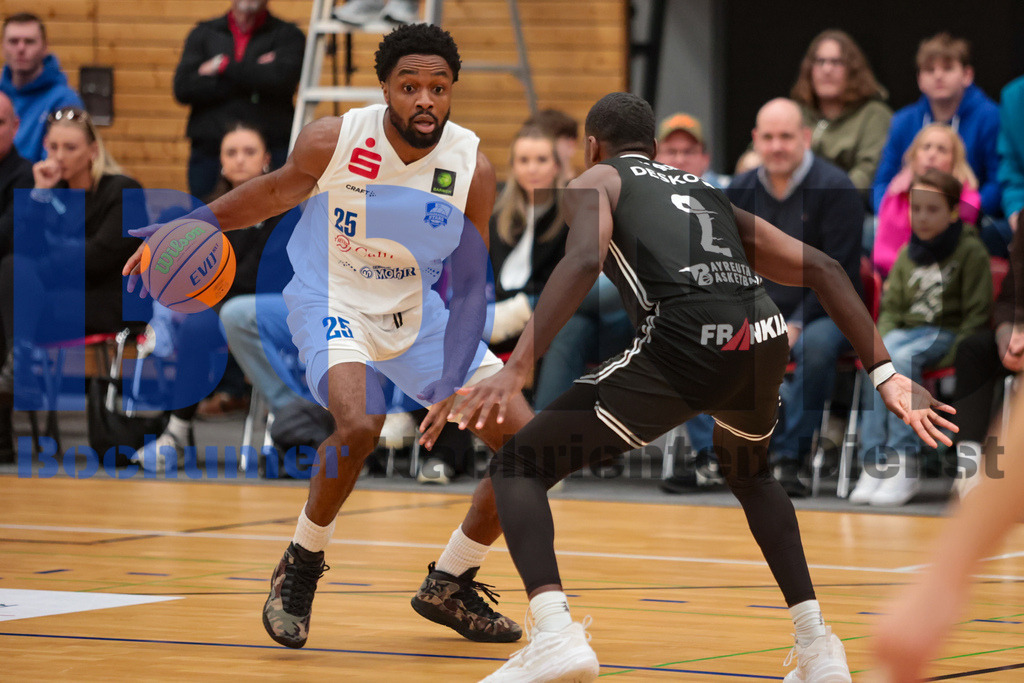 SES_BOCBAY20250209-17 | bond - Realisiert mit Pictrs.com