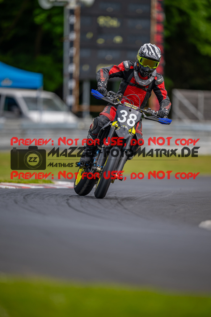 MaZZes-Fotomatrix-20260508-51950 | G2