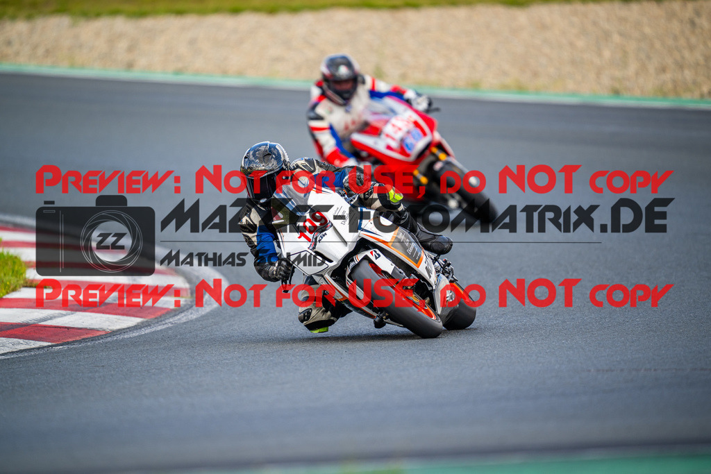 MaZZes_FotoMatrix_240724_6007705_2-233 | ROT