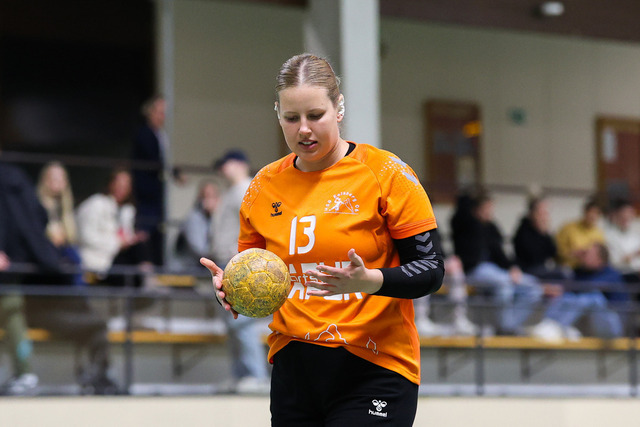 Handball I Damen I Saison 2025-2026 I Verbandsliga Süd I HSG Kalkberg 06 - MTV Dänischenhagen I 14.12.2025.117 | Kaja Pauline Tiegs (13, HSG Kalkberg 06) - Realisiert mit Pictrs.com