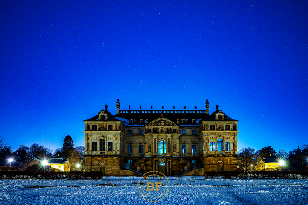 85417-DF-GG-Palais-Teichseite-1-no-logo | Geschenke, Wandbilder und Accessoires mit Motiven aus Dresden und anderen schönen Orten zur Verschönerung Deines zu Hauses und zum verschenken gewünscht? Wähle Deine Lieblingsbild auf dem Produkt Deiner Wahl. 