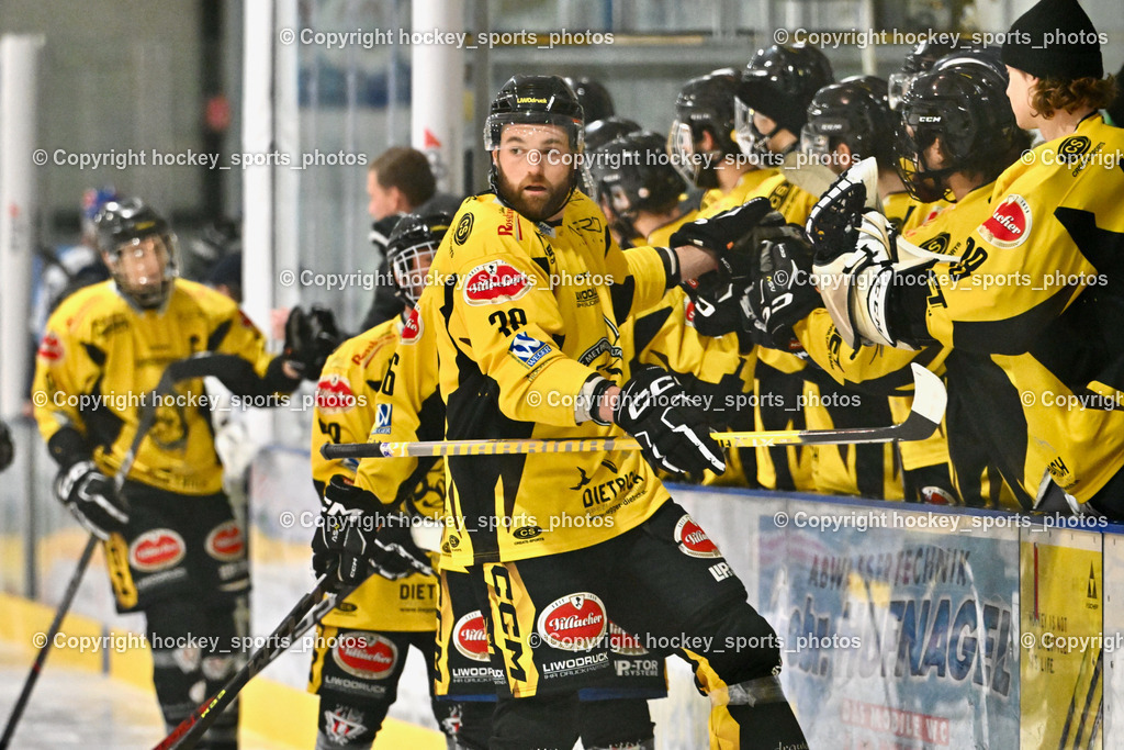 ESC Steindorf vs. EC Hornets Spittal 25.2.2024 | Spielerbank EC Hornets Spittal #38 Zorec Marco EC Hornets Spittal, ESC Steindorf vs. EC Hornets Spittal 25.2.2024, ESC Steindorf vs. EC Hornets Spittal 25.2.2024 am 25.02.2024 in Steindorf (Ossiachersee Halle), Austria, (Photo by Bernd Stefan)