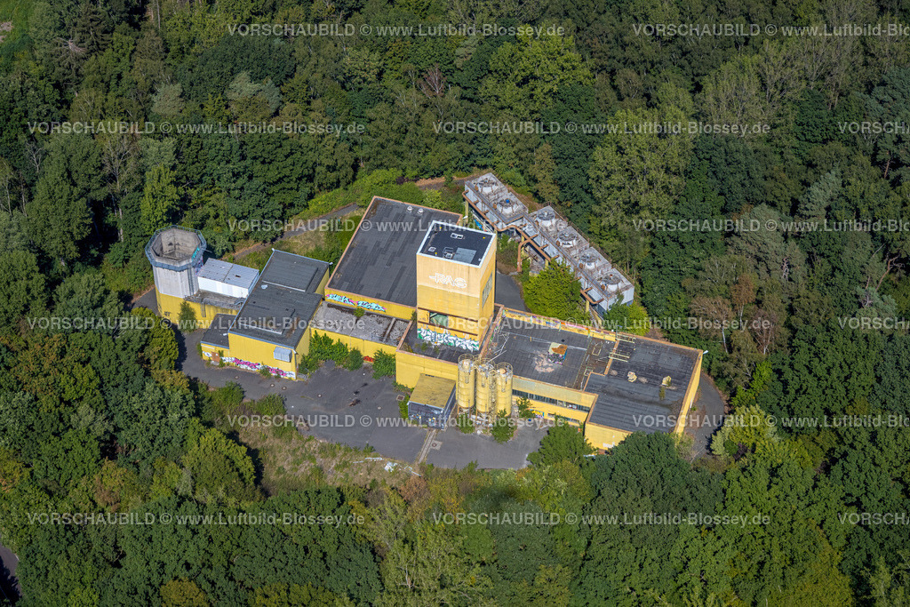 Hamm220809312HerringenPelkum | Luftbild, Bergwerk Ost Schacht Sandbochum in einem Waldgebiet, STEAG Umspannwerk Sandbochum, Herringen, Hamm, Ruhrgebiet, Nordrhein-Westfalen, Deutschland