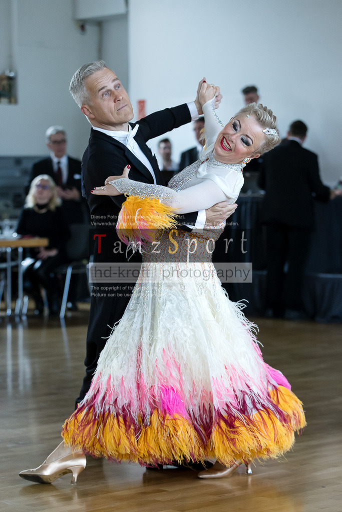 20240525_RL-Masters3-Std_5547 | Tanzsportbilder, Standardtanz, Lateintanz, WDSF, DTV, LTVB, dancecomp, goc, hessen tanzt, blaues band der spree, walzer, tango, wiener walzer, slowfox, quickstepp, samba, rumba, cha-cha-cha, paso doble. jive, hd-kroft photography, turniertanzsport