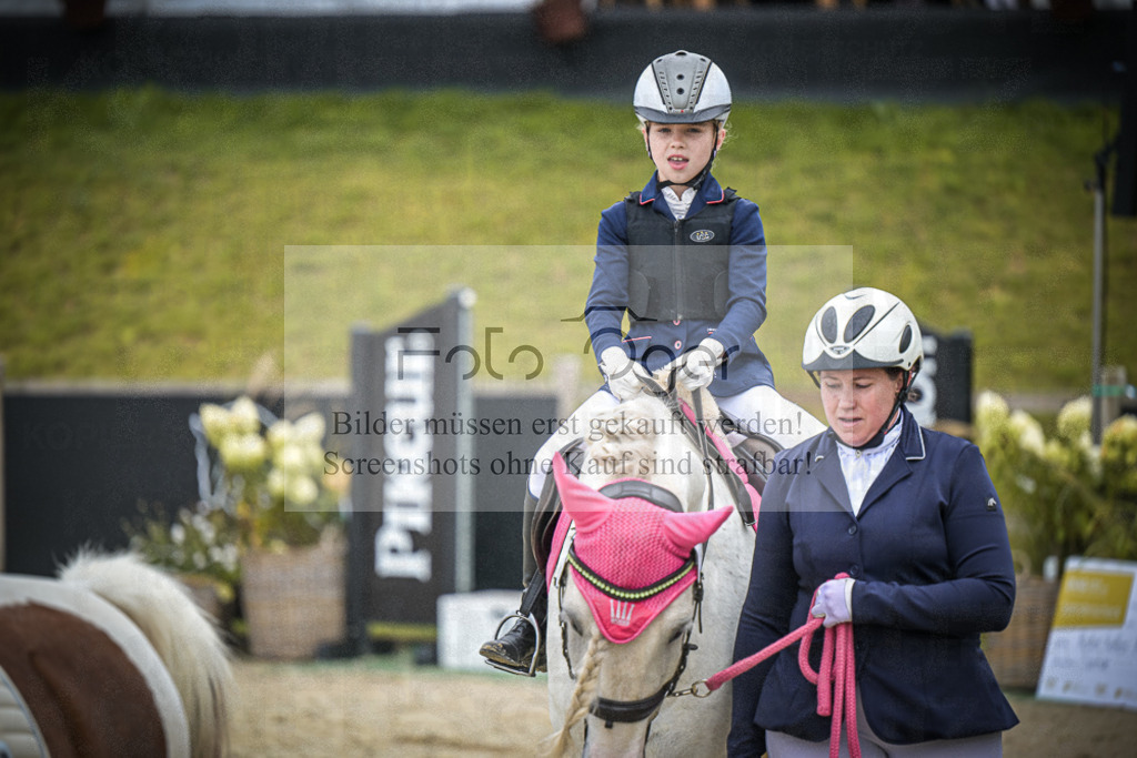 DOS_0291 | Entdecke hochwertige Reitturnierfotos von Foto Oger. Professionell, emotional und authentisch – jetzt Lieblingsmomente im Shop bestellen.Deutschlandweite Turnierfotografie. - Realisiert mit Pictrs.com