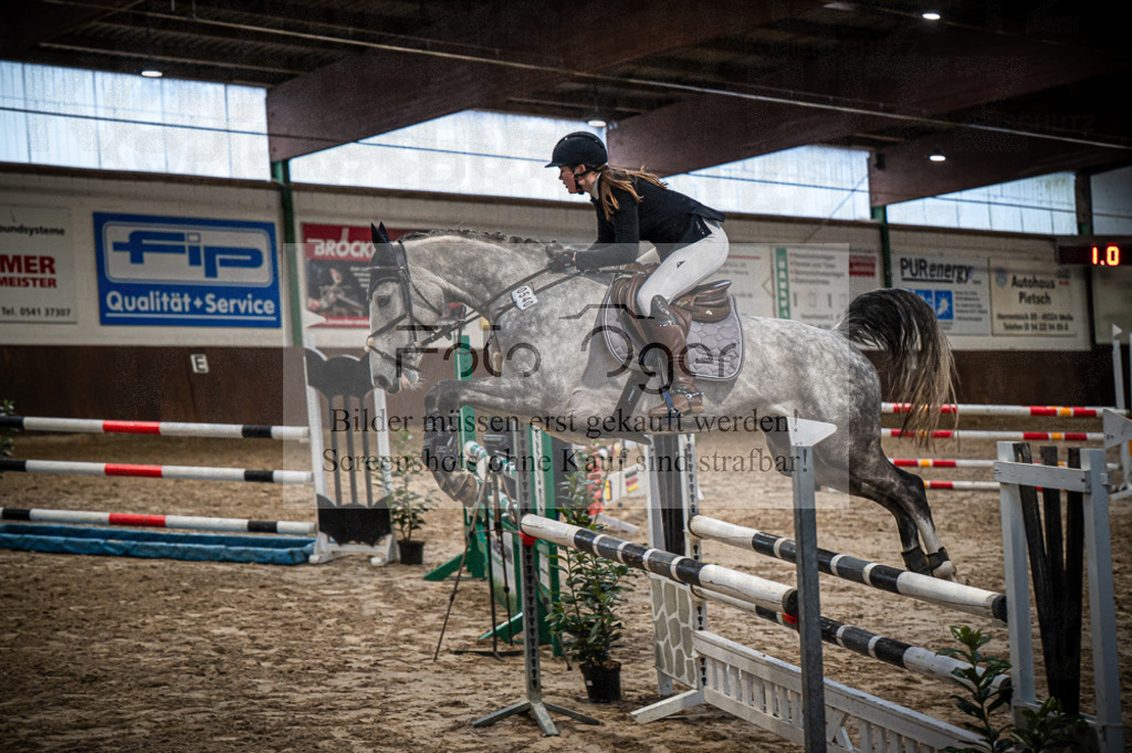 Hallenreittunier Voxtrup 2023 | Entdecke hochwertige Reitturnierfotos von Foto Oger. Professionell, emotional und authentisch – jetzt Lieblingsmomente im Shop bestellen.Deutschlandweite Turnierfotografie. - Realisiert mit Pictrs.com