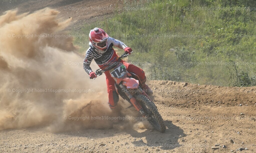 DSC_0772 (2) | Sportfotografie , Motorsport, Motoross, Reitsport, Mointainbike, Enduro,
Landschaft , Outdoor, Eventfotografie, Landschaft, Bilder online bestellen - Realisiert mit Pictrs.com