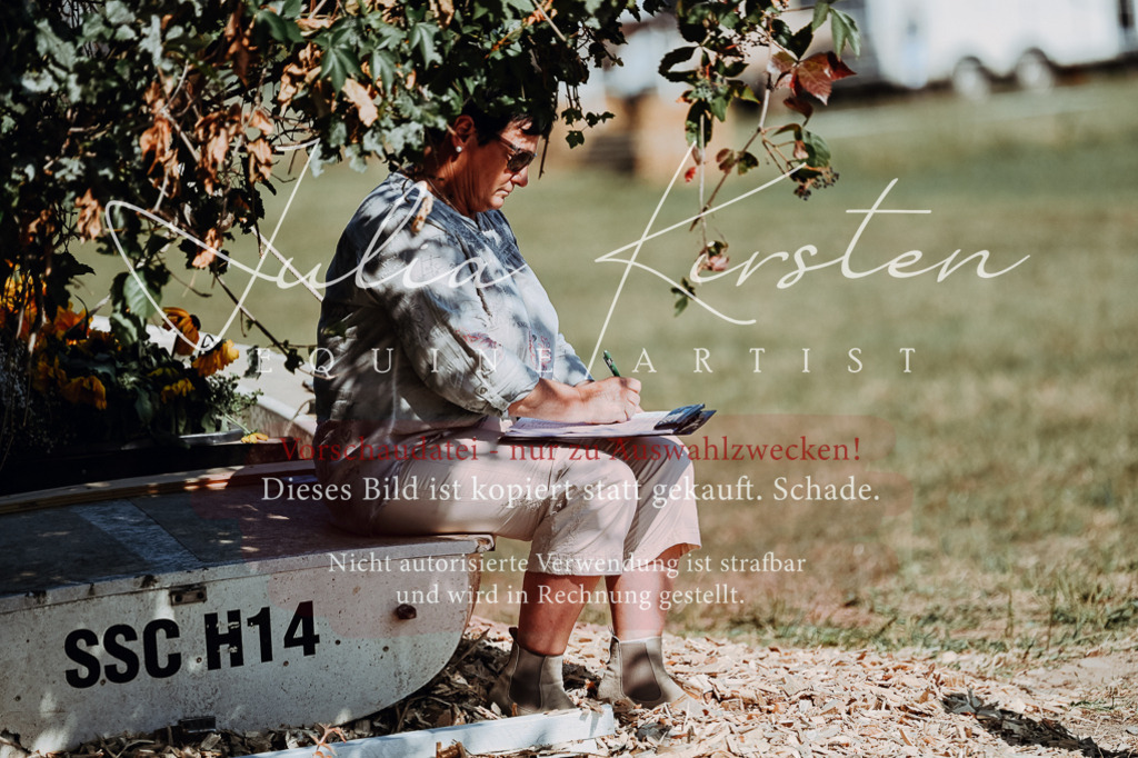 DSC_8490 | Pferde- und Turnierfotografie in Westsachsen. Pferdeportraits, Auftragszeichnungen und intuitive Kunst.