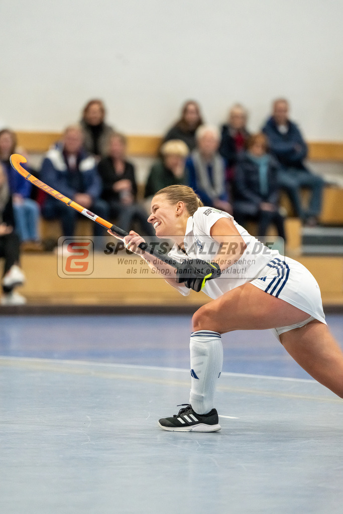 HK_20241201_109518 | 1. Bundesliga Halle Damen Düsseldorfer HC - Schwarz Weiss Köln am 1.12.2024 DHC, Düsseldorf , Mabel Brands ( Düsseldorfer HC #7 )