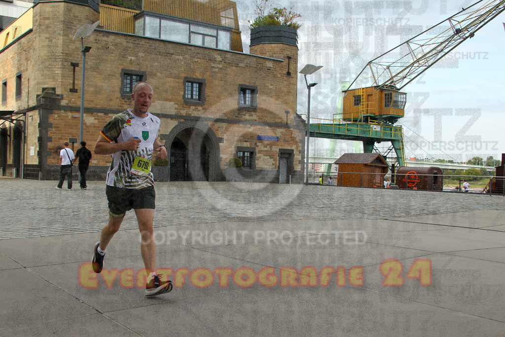 250920_1520_EV4_8534 | Sportfotografie im Rhein-Sieg Kreis, Köln, Bonn, NRW, Rheinland Pfalz, Hessen, etc. Unser Tätigkeitsfeld umfasst den Laufsport vom Volkslauf über den Marathon, Duathlon, Triathon bis zum Ultralauf wie Kölnpfad Ultra oder Schindertrail.