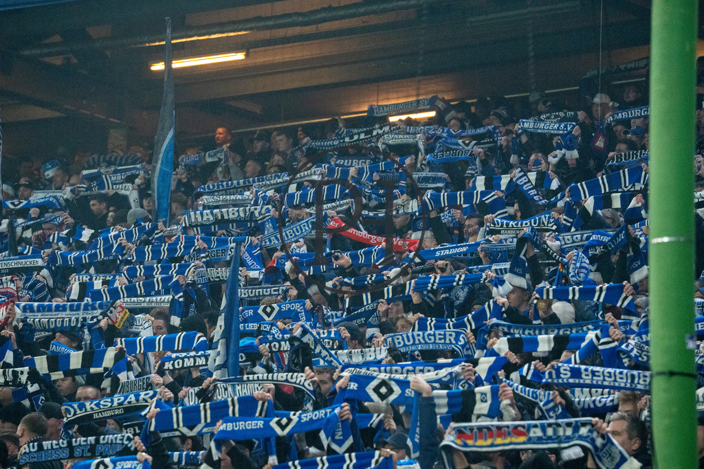 15.Spieltag HSV - SGE_SC-01 | Philipp-Heist - Realisiert mit Pictrs.com