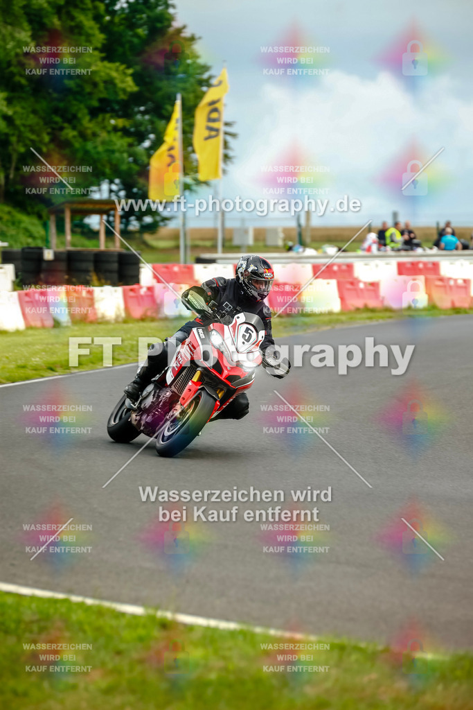 VBK-4374 | Hier findet Ihr Bilder von Touristenfahrten auf der Nürburgring Nordschleife oder von anderen Veranstaltungen die ich besucht habe. Viel Spass beim Durch Schauen 