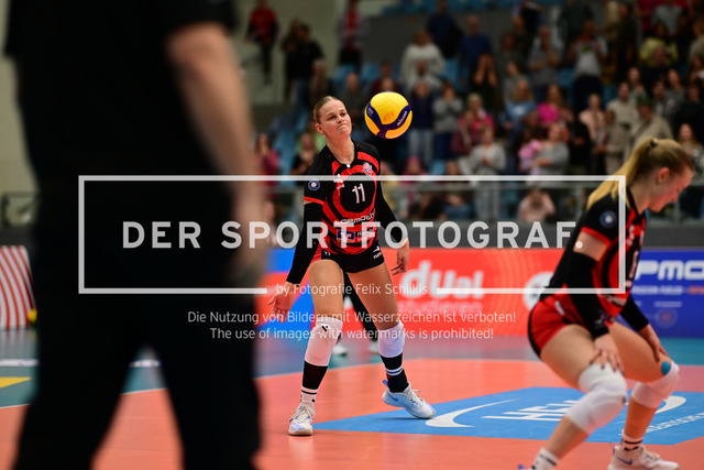 Volleyball I Frauen I Saison 2025-2026 I Bundesliga I 5. Spieltag I ETV Hamburger Volksbank Volleys - Dresdner SC I 09800 | Der Sportfotograf. - Realisiert mit Pictrs.com