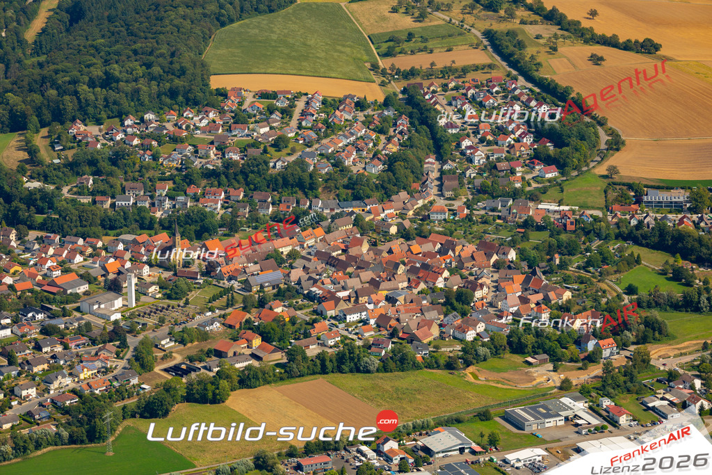 Das Luftbild zeigt : Richen Eppingen - Die Luftaufnahme wurde 2024 vom UL-Flugzeug aus erstellt ( keine Drohne ) - Hochauflösende Luftaufnahme - Für grossformatige Ausdrucke geeignet. Die Geschenkidee !Mit Lizenz und Bildrechte bestellbar