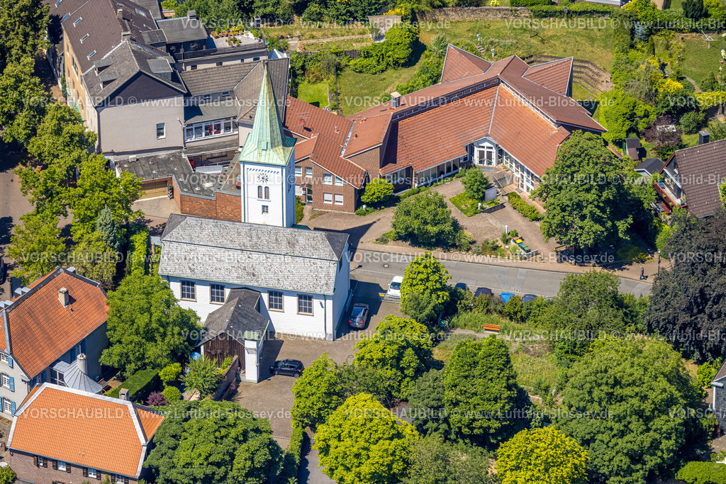Muelheim230704412 | Luftbild, Evang. Dorfkirche und Gemeindezentrum Broich-Saarn, Saarn, Mülheim an der Ruhr, Ruhrgebiet, Nordrhein-Westfalen, Deutschland